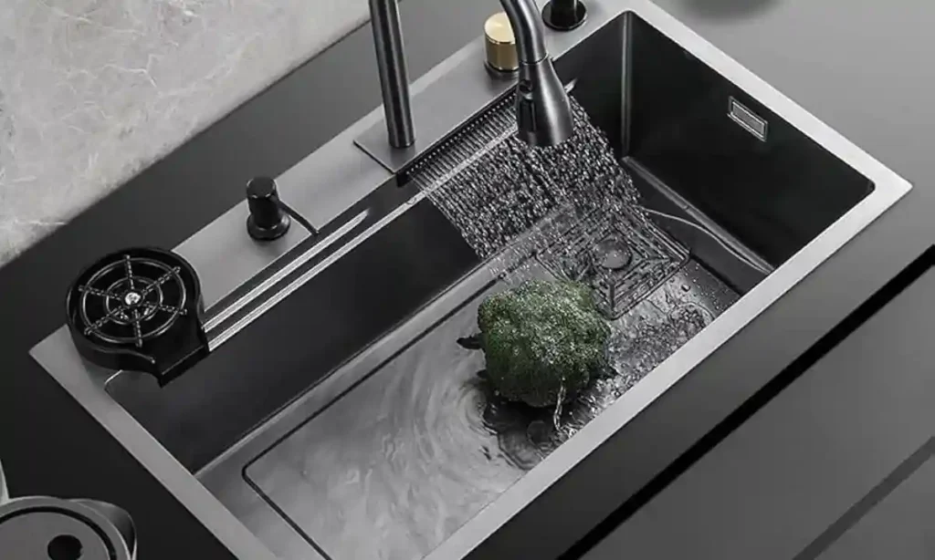 Black Kitchen Sink