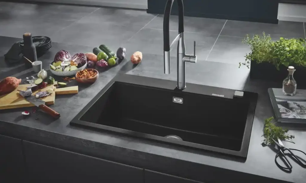Black Kitchen Sink